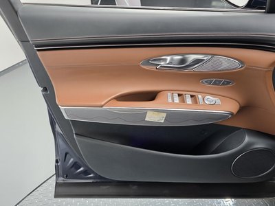 2022 Genesis GV70 — миниатюра 14