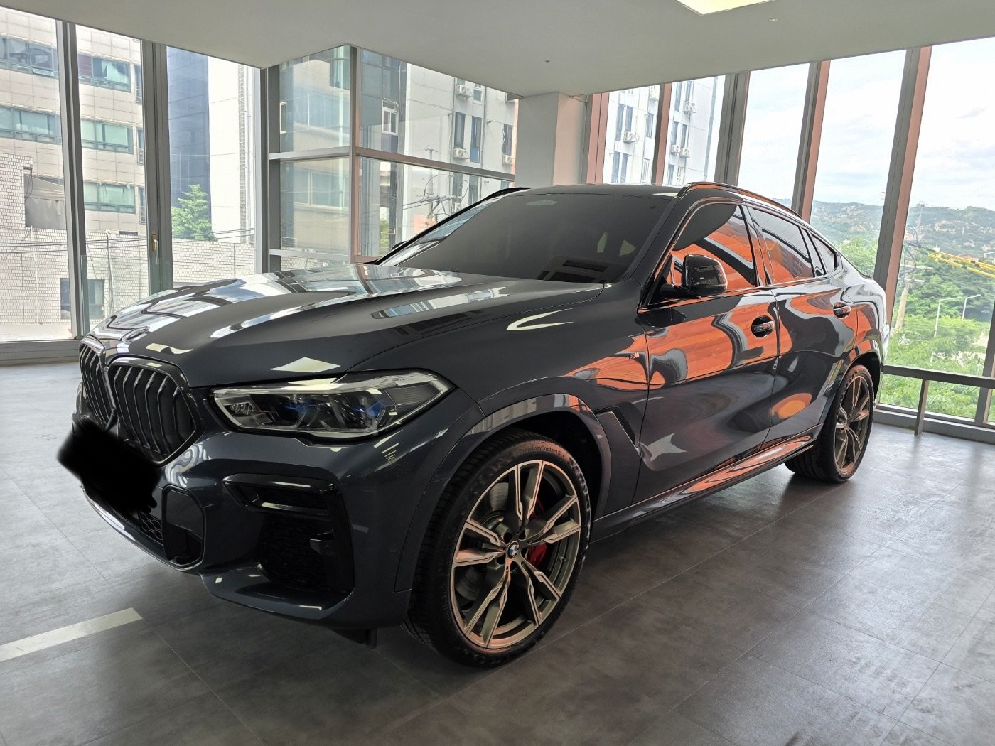 BMW X6 - View 1