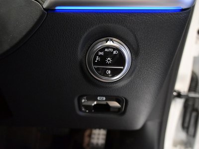 2025 MERCEDES-BENZ C-CLASS — миниатюра 32