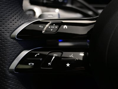 2025 MERCEDES-BENZ C-CLASS — миниатюра 21