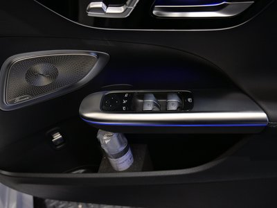 2025 MERCEDES-BENZ C-CLASS — миниатюра 18