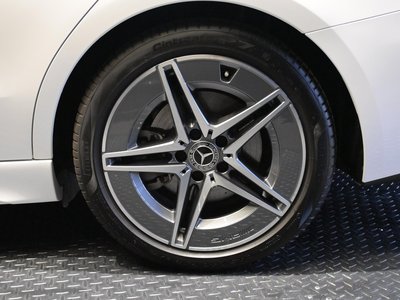 2025 MERCEDES-BENZ C-CLASS — миниатюра 13