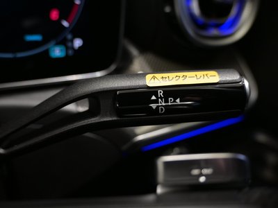 2025 MERCEDES-BENZ C-CLASS — миниатюра 24