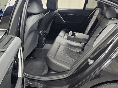 صورة مصغرة 17 لـ 2025 BMW 5 SERIES