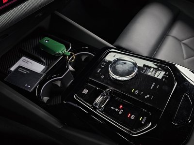 صورة مصغرة 12 لـ 2025 BMW 5 SERIES