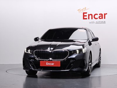 صورة 2 لـ 2025 BMW 5 SERIES