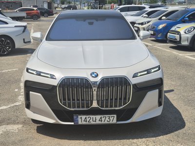 BMW 7 SERIES - 1