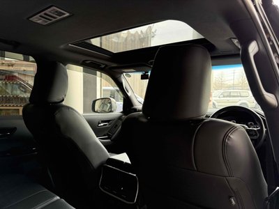 TOYOTA LAND CRUISER 300 - 10