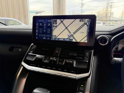 TOYOTA LAND CRUISER 300 - 6