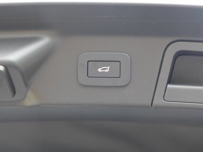 2024 LAND Rover RANGE ROVER VELAR — миниатюра 76