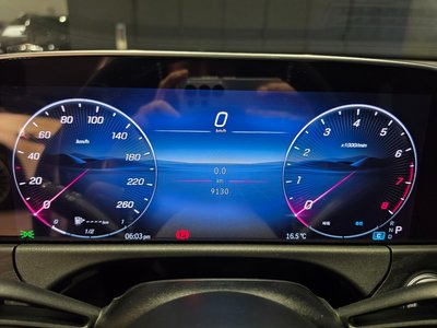 MERCEDES-BENZ E-CLASS - 8