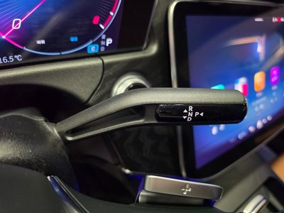 MERCEDES-BENZ E-CLASS - 9