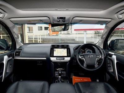 TOYOTA LAND CRUISER - 7