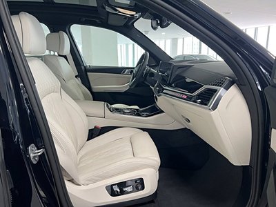 2025 BMW X5 thumbnail 13