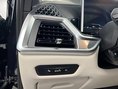 2025 BMW X5 thumbnail 17