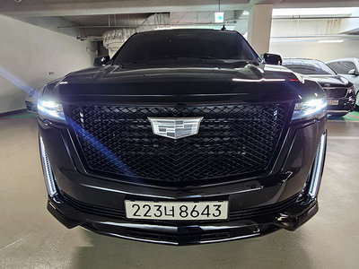 CADILLAC ESCALADE 5TH GENERATION - 1