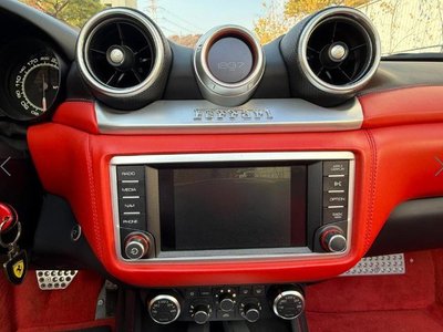 FERRARI CALIFORNIA - 9