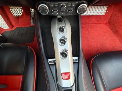 FERRARI CALIFORNIA - 10