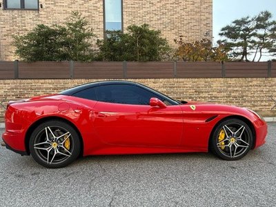 FERRARI CALIFORNIA - 6