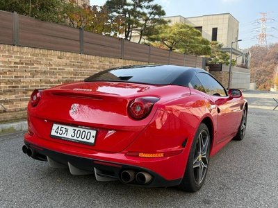 FERRARI CALIFORNIA - 3