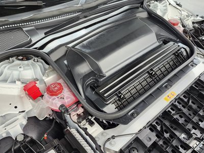 MERCEDES-BENZ EQE - 7