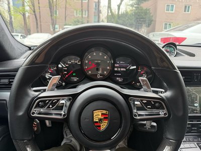 PORSCHE 911 - 5
