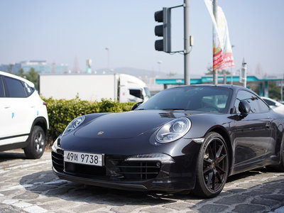 PORSCHE 911 - 1