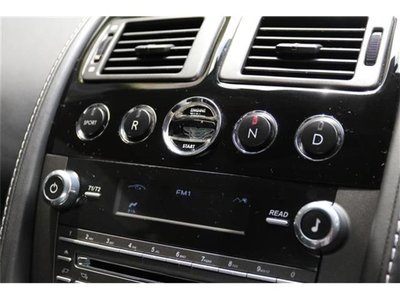 2013 Aston Martin V8 — миниатюра 14