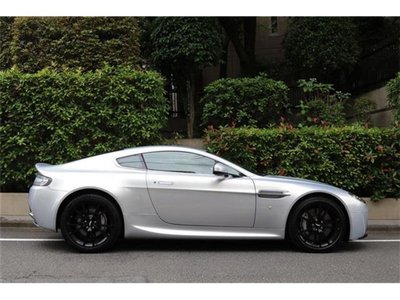 2013 Aston Martin V8 — миниатюра 21