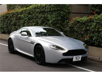 2013 Aston Martin V8 — миниатюра 20