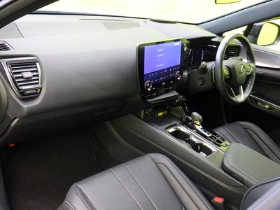 صورة مصغرة 52 لـ 2023 Lexus NX