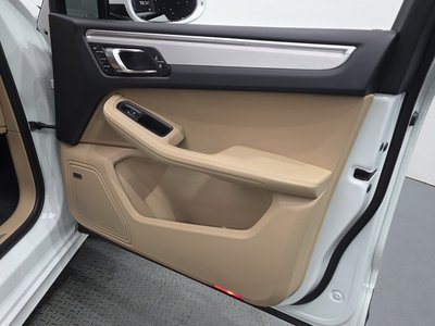 صورة مصغرة 14 لـ 2023 Porsche MACAN