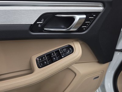 صورة مصغرة 29 لـ 2023 Porsche MACAN
