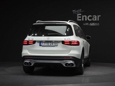 MERCEDES-BENZ GLB - 4