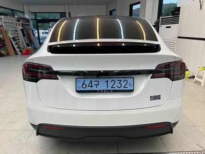 2026 Tesla MODEL X — фото 3