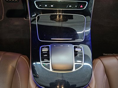 MERCEDES-BENZ E-CLASS - 9