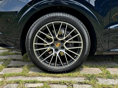 صورة 9 لـ 2019 Porsche CAYENNE