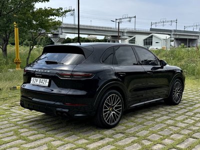 صورة 7 لـ 2019 Porsche CAYENNE