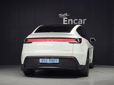 2025 Tesla MODEL Y photo 4