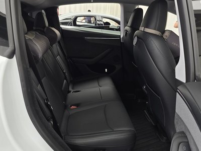 2025 Tesla MODEL Y thumbnail 17