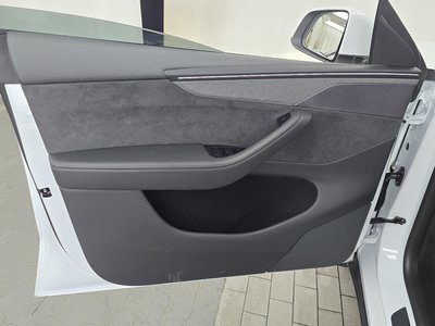 2025 Tesla MODEL Y thumbnail 14