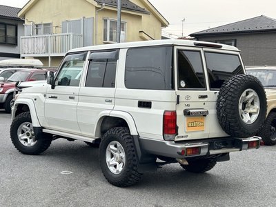 TOYOTA LAND CRUISER 70 - 3