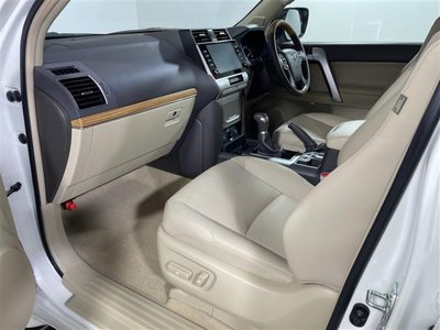 2023 Toyota LAND CRUISER PRADO 缩略图 32