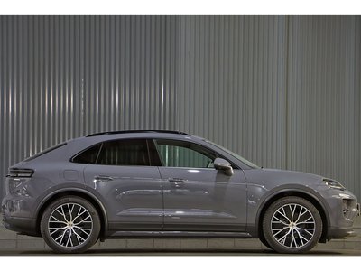 PORSCHE MACAN - 6