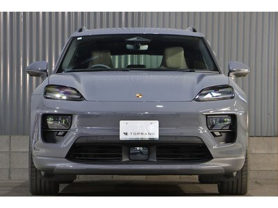 PORSCHE MACAN - 7