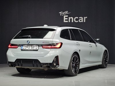 2024 BMW 3 SERIES photo 5