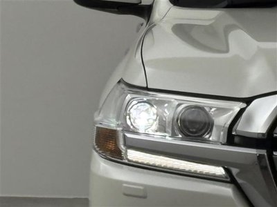 صورة مصغرة 17 لـ 2018 Toyota LAND CRUISER 200