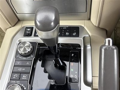 صورة مصغرة 27 لـ 2018 Toyota LAND CRUISER 200
