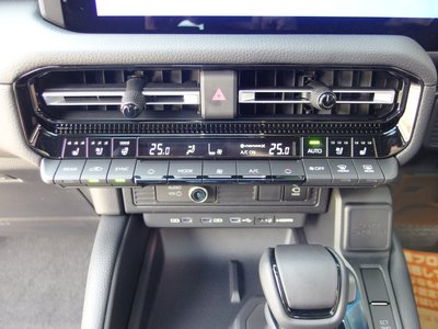 2026 Toyota LAND CRUISER 250 缩略图 21