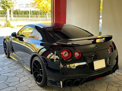 NISSAN GT-R - 4